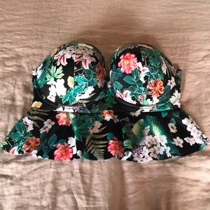 Plus size bikini top